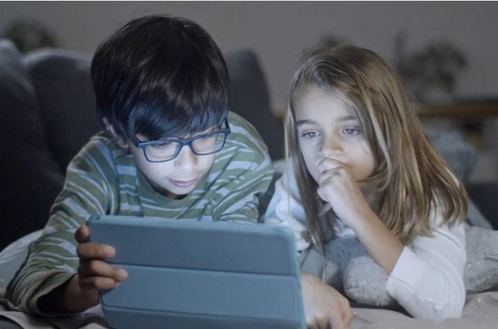 #196 –  Handy, Tablet, Kontroller und Co. Revisited – Wo liegen Risiken und Gefahren und wie können unsere Kids einen vernünftigen Umgang damit lernen? (Interview Teil 1)